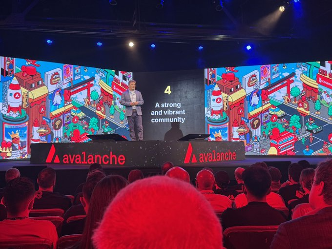 RedCoqGud's tweet photo. A strong and vibrant community ❤️

coq-inu:native  🐓🤝🔺 avalanche-2:native https://t.co/vHJCslcJcp