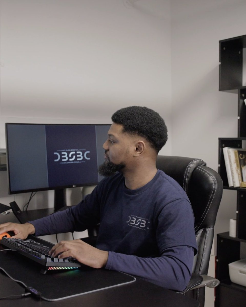 pickreadyspaces's tweet photo. When Samo Baloi needed a base for DBSBC, ReadySpaces Toronto had everything covered. "This place is perfect because everything is included in what I'm currently paying." https://t.co/66GJZ46ciD