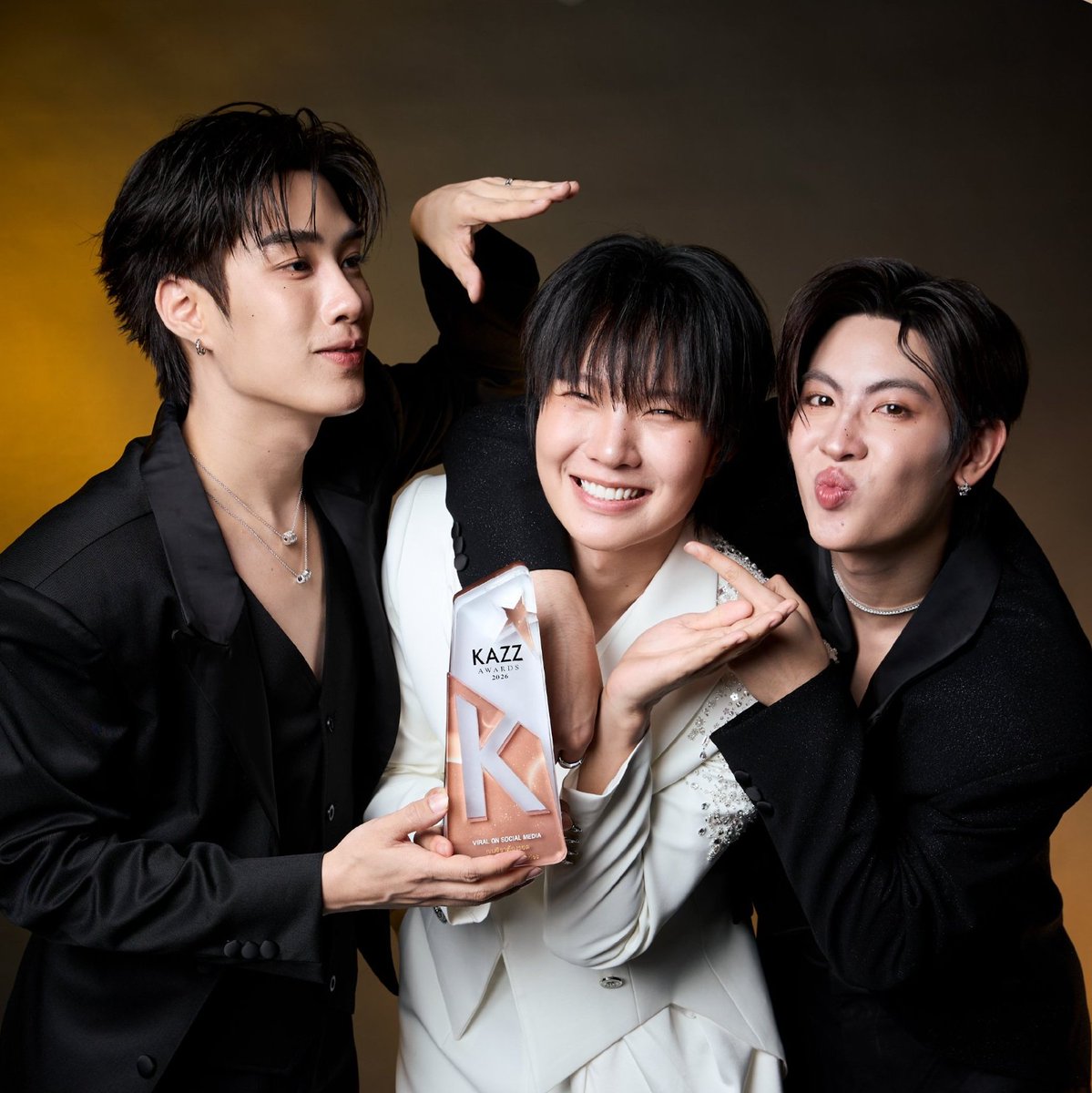 BoysLove Hub tweet media