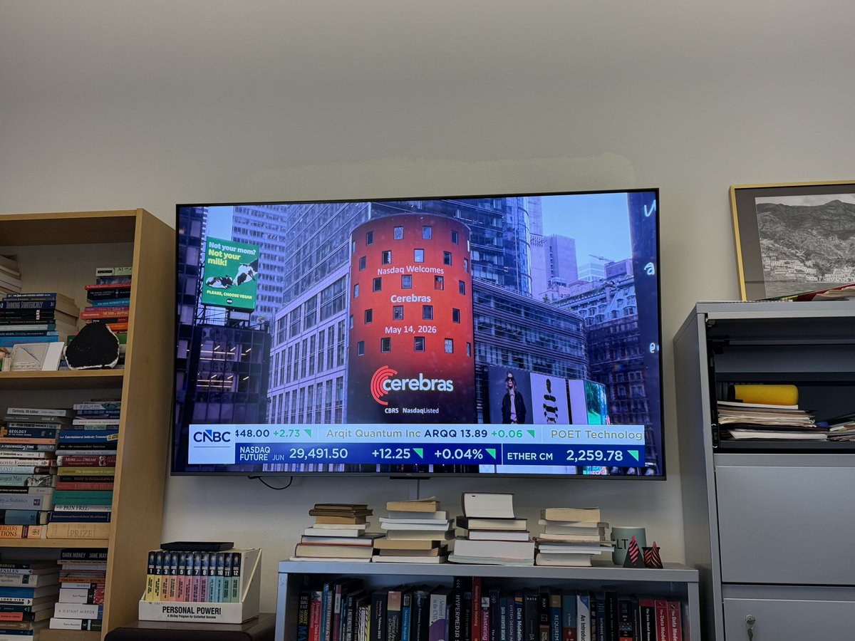 scotto's tweet photo. Dawnseeker Capital congratulates its portfolio company Cerebras Systems on its IPO! 🙏 https://t.co/cHaw1uiZKk