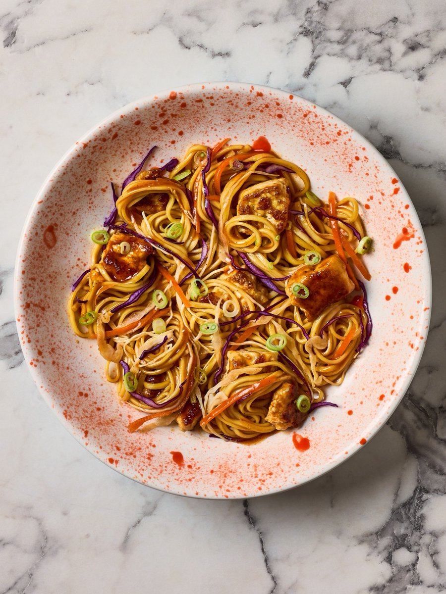 goustocooking's tweet photo. Ten-minute tofu? You bet 🥢

🍽 Chinese-Style Hoisin Tofu Noodles https://t.co/sOMpReqwKm