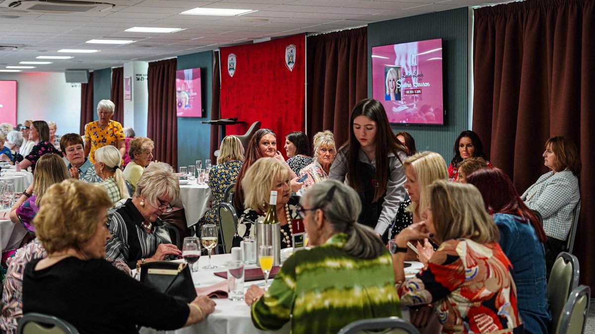 OakwellEvents87's tweet photo. ✨ WOW ✨ 

Our very first Ladies Lunch at Oakwell last week was truly magnificent! 💫

We were delighted to welcome the incredible Sherrie Hewson as our special guest - she was an absolute star! 🌟

The feedback on the day was amazing – thank you to everyone who joined us 💛

👀 Keep your eyes peeled for our next event…

Tickets will be in high demand after such a successful debut – don’t miss out!