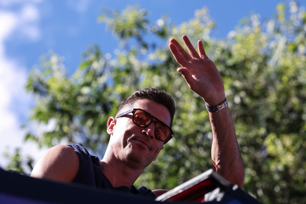 FCB World tweet media