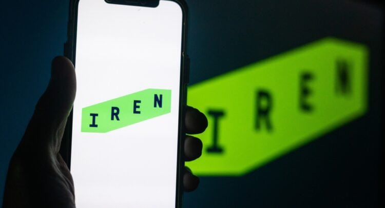 moneyqubit's tweet photo. $IREN - the angle most investors miss:

Q3 results revealed an interesting split:

✅ BTC mining revenue: $111.2M
✅ AI Cloud revenue: $33.6M
✅ BTC = 77% of total

People are short IREN because "AI revenue is small."

They're missing the play.

BTC mining isn't the legacy business.

It's the cash engine quietly funding the AI buildout.

Every block mined = GPUs deployed.
Every BTC sold = capex covered.
Every quarter = transition accelerates.

This is the patient bull case.