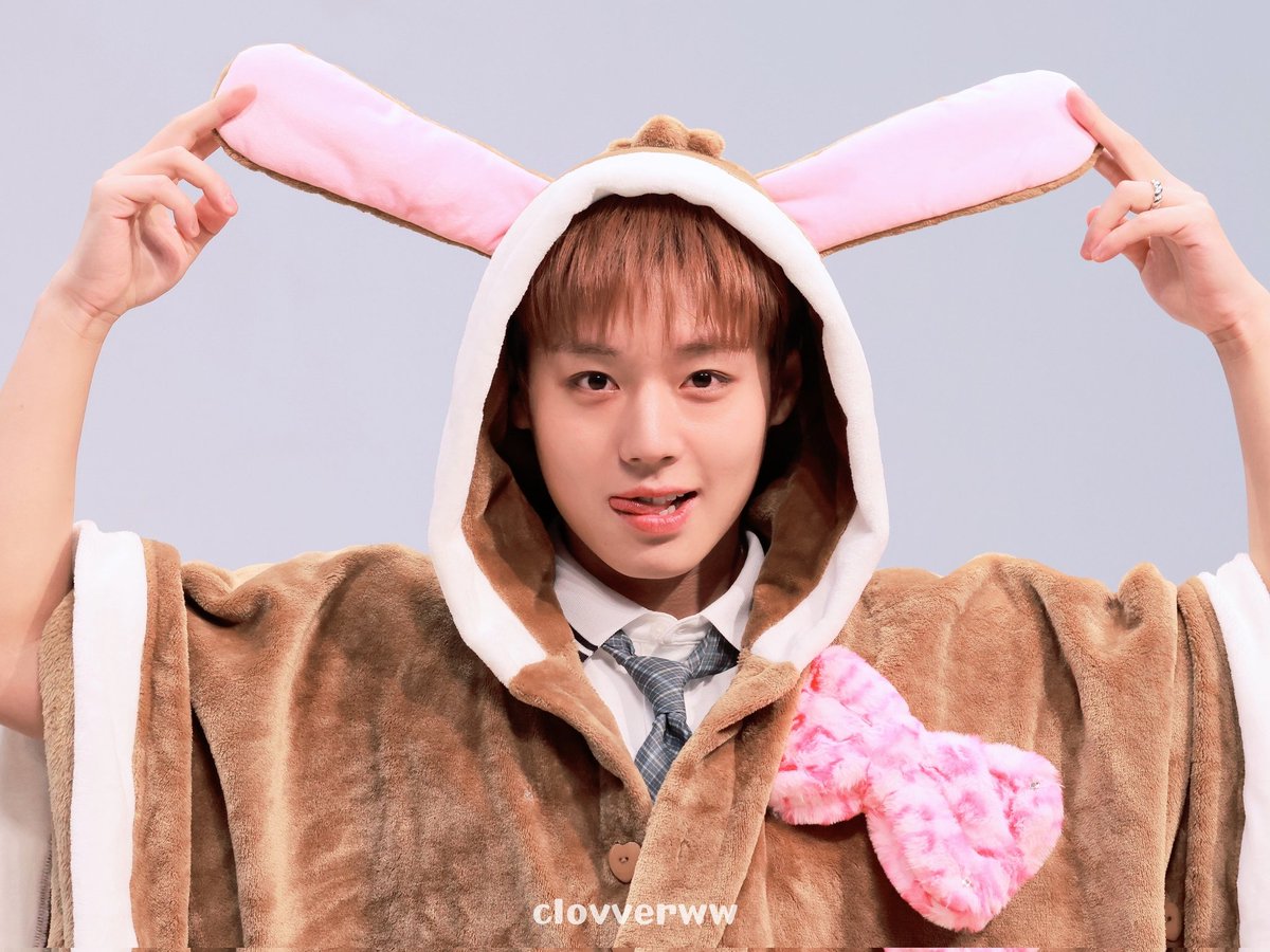 롱 tweet media
