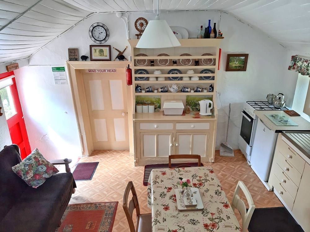 donegalcottages's tweet photo. Harkin's Cottage - Greensastle
2 bed/sleeps 6 - wifi - no pets
https://t.co/vDp02qa8gO
Built in the early 1800s, this authentic Irish cottage is set in never to be forgotten scenery overlooking the dramatic Kinnagoe Bay, with its Spanish Armada associations. https://t.co/bd2PEgRerU