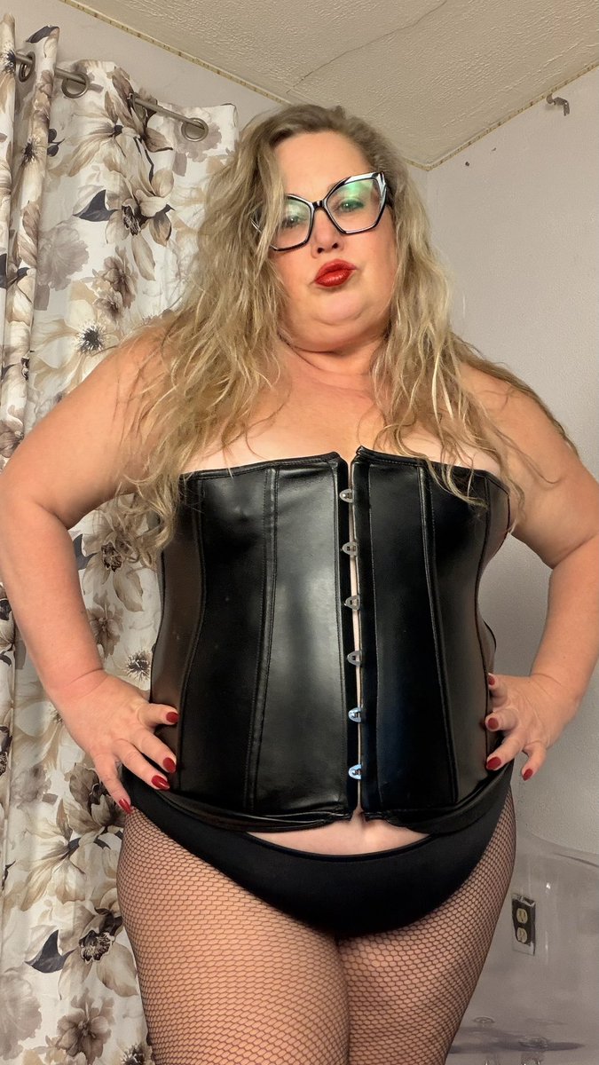 LilyBay73 tweet media