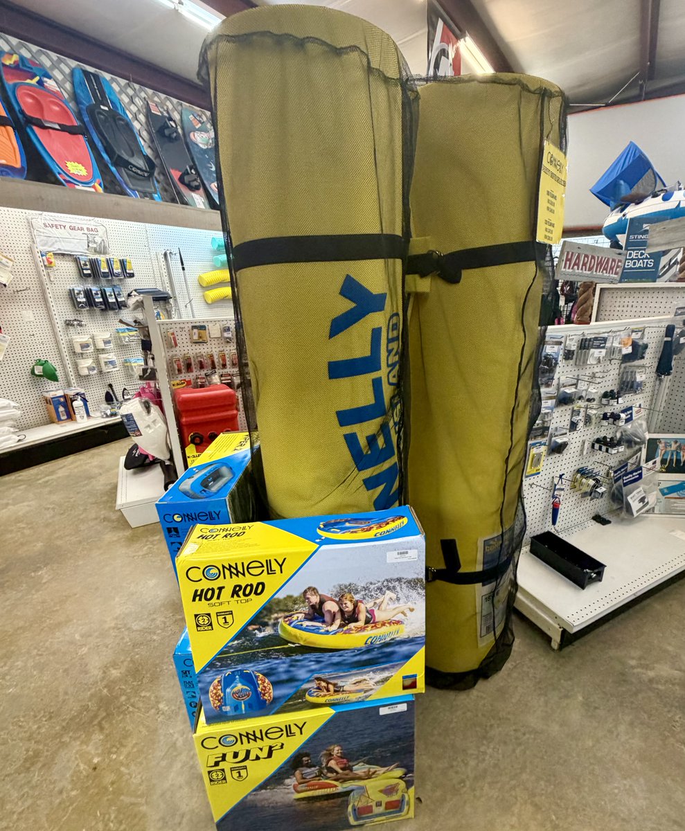 gunnells's tweet photo. 🇺🇸 Who's ready for Memorial Day Weekend? 🛟 🚤 We are your one stop shop for lake fun! Open Saturday's too, 9 AM - 1 PM. Stop in and check it all out! ❤️ #LakeLifeSC https://t.co/pMHtXbsC7u