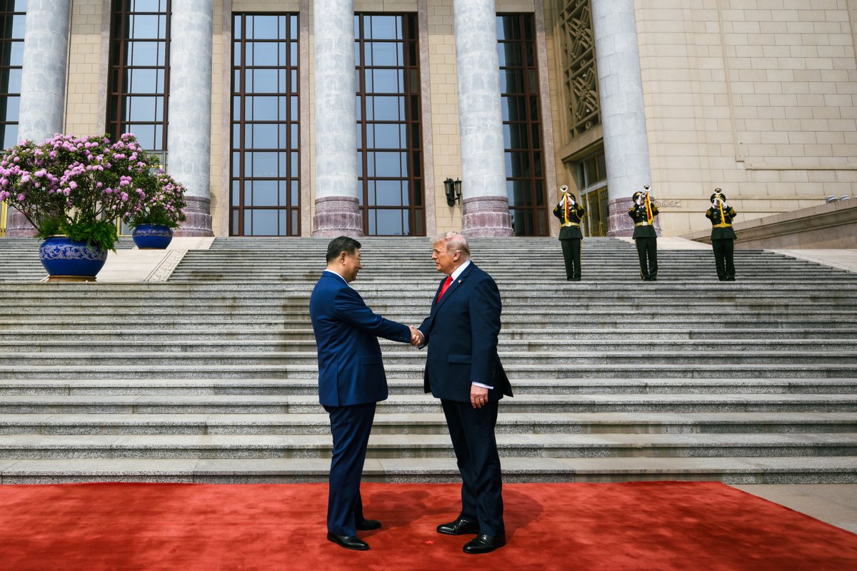 fl360aero's tweet photo. Donald Trump stated in his remarks that Boeing had initially expected 150 aircraft, but China has increased the order to the level of 200 "large aircraft."

#aircraft https://t.co/0XOoEffHxr
