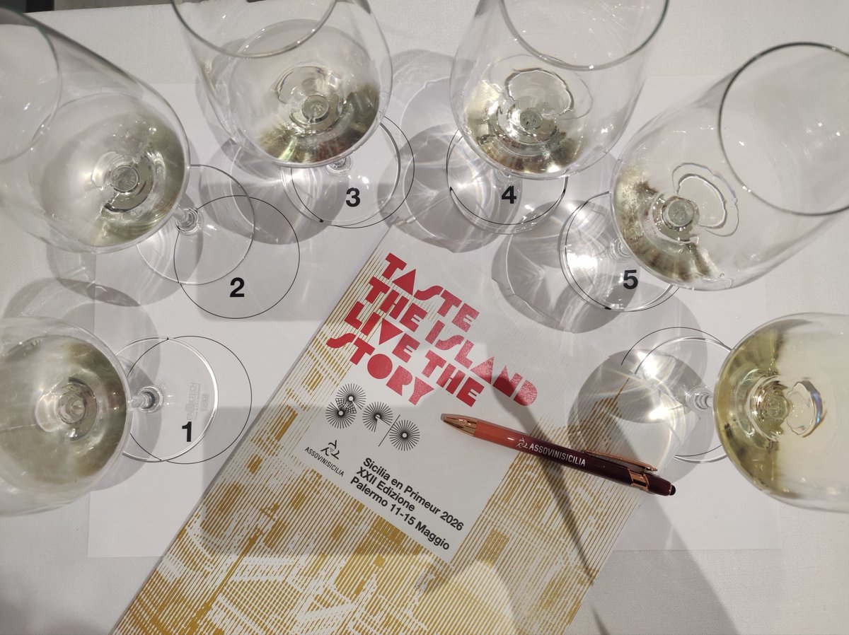 WineNewsIt's tweet photo. Una #vendemmia2025 ricca di #pioggia, con #uva equilibrata, ridà respiro alla #Sicilia del #vino: a #SeP2026, a #Palermo, sotto i riflettori l’ultima annata dell’isola; nei calici, il “caleidoscopio” dei migliori assaggi di WineNews, https://t.co/0xaOJc6FdW https://t.co/4HGXltfaG6