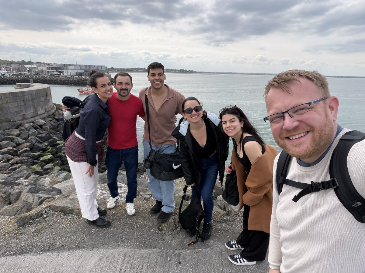 IBATDublin's tweet photo. Our amazing students, together with their teacher, Levente Szolga Tokes, had a fantastic time exploring beautiful Howth 🌊 

Who would you bring on an adventure like this? 

#IBATDublin #Howth #StudentLife #StudyInIreland #SchoolTrip https://t.co/8chmRL3AaB