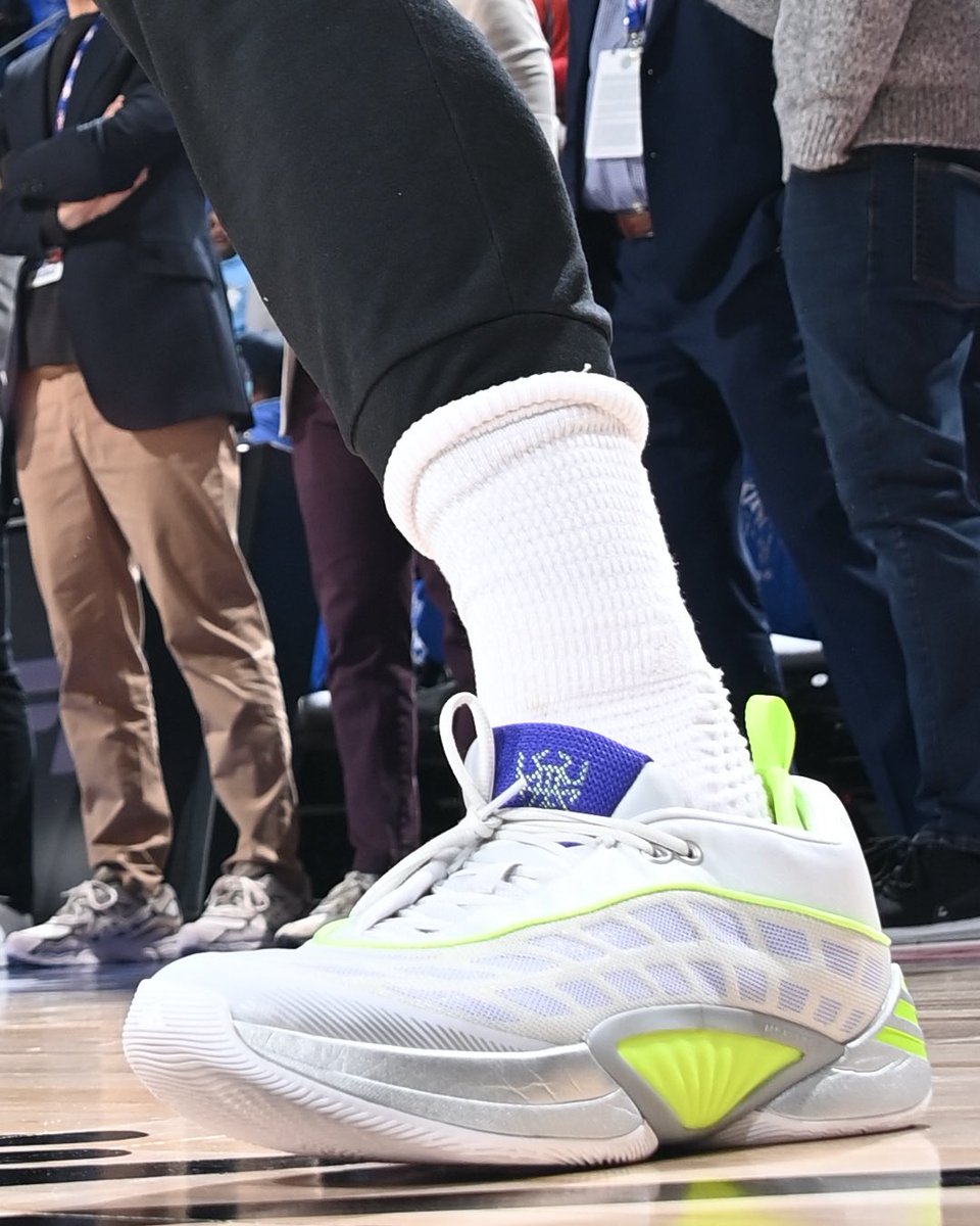 Complex Sneakers tweet media
