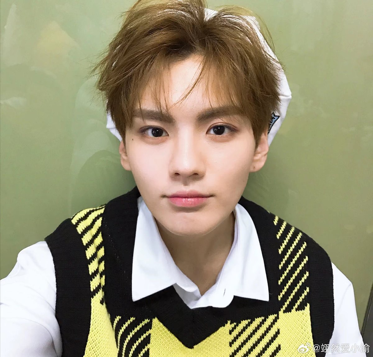 달 tweet media