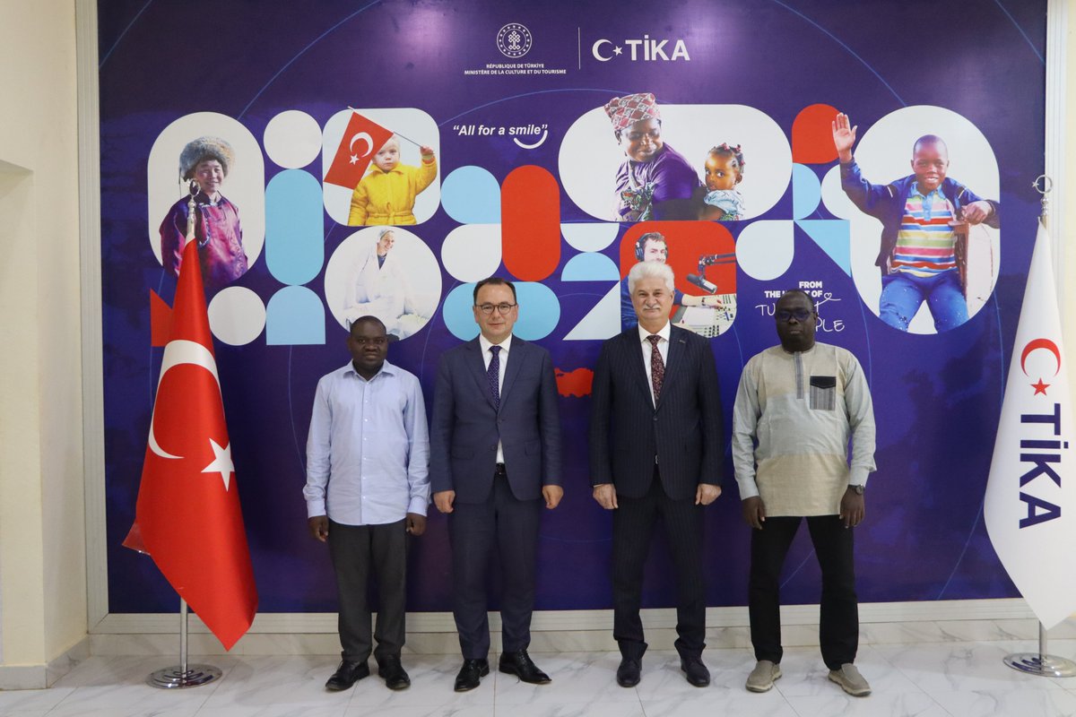 Tika_Niger's tweet photo. T.C. Niamey Büyükelçisi Özgür ARSLAN’dan TİKA’ya Ziyaret

Nijer’de, T.C. Niamey Büyükelçiliğinde yeni görevine başlamış olan Büyükelçimiz Sn. Özgür ARSLAN, TİKA Niamey Program Koordinasyon Ofisimizi ziyaret etti.

Başkanlığımız TİKA tarafından Nijer’de gerçekleştirilen projeler hakkında Niamey PKO Koordinatörü Ali KURT tarafından Büyükelçimize bilgi verilmiştir.
