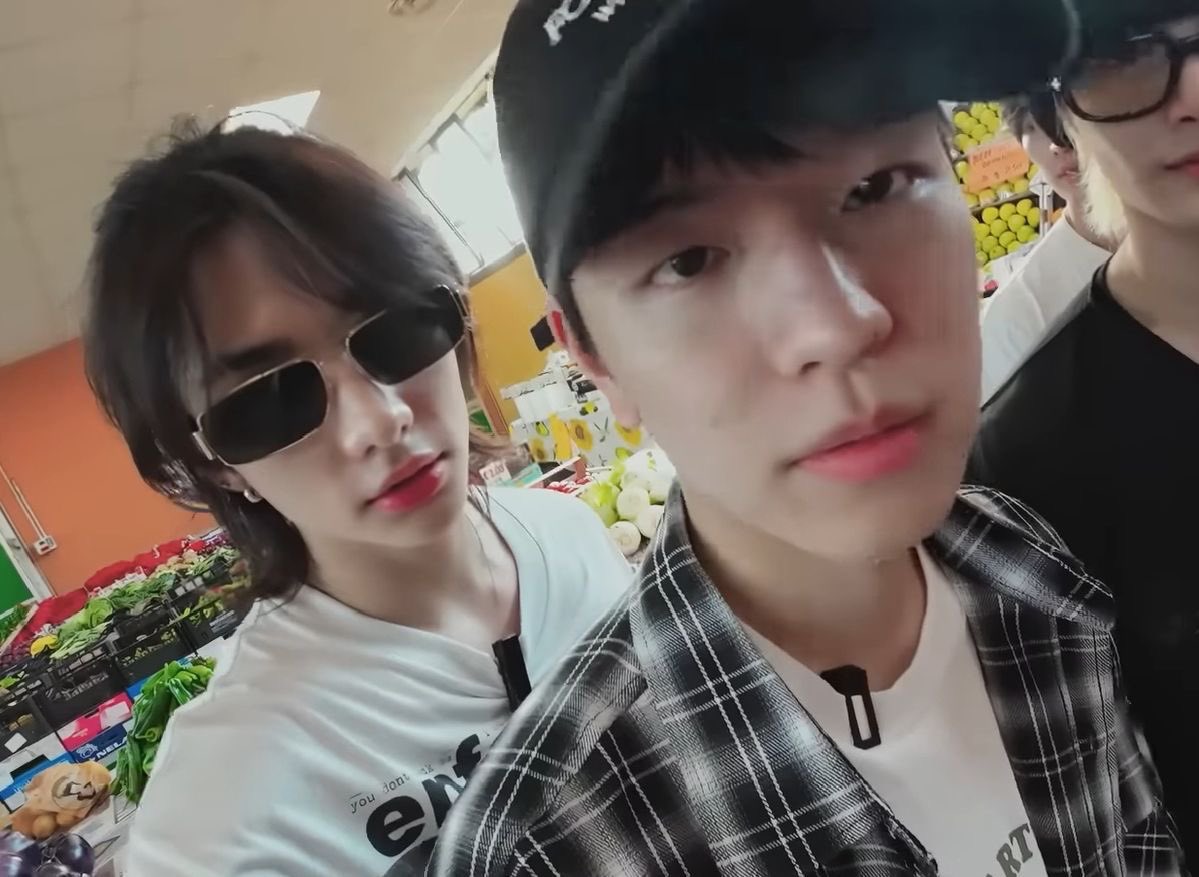 seungjin headquarters tweet media