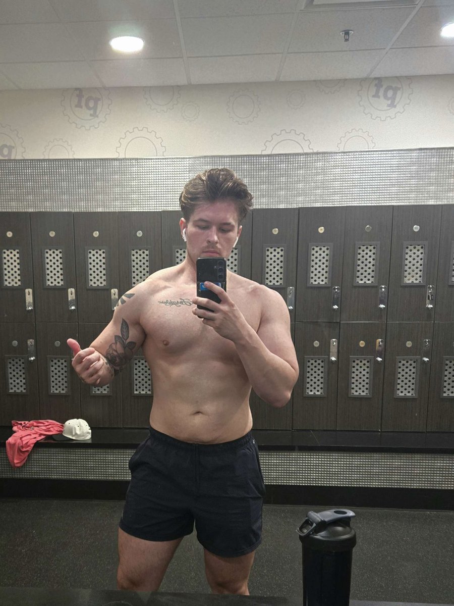 zackingball tweet media
