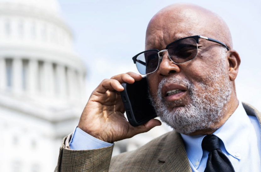 funder's tweet photo. The regime tried to force a special session in Mississippi to illegally gerrymander January 6th Chairman Bennie Thompson right out of office. But Thompson fought back, civil rights groups mobilized, and the MAGA governor completely folded. Hit ❤️ for Rep. Thompson! Read the victory here: https://t.co/CIcl8qjP6x