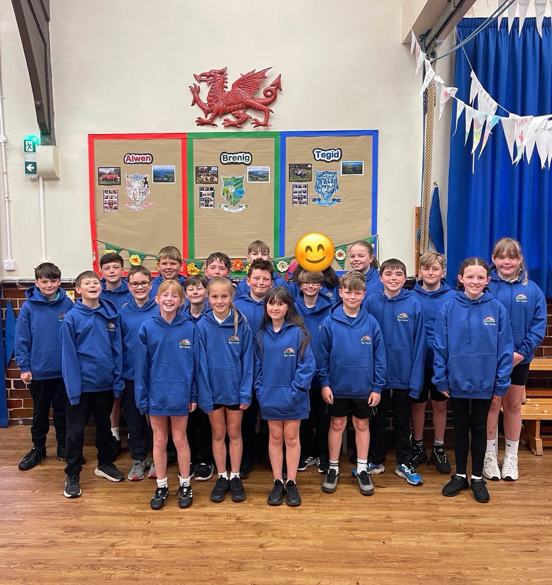 MissMHughes_'s tweet photo. Dosbarth Siabod received a very special delivery yesterday - their Year 6 leavers’ hoodies have arrived! 🎉 A huge thank you to Mrs Turner for organising everything and to The Craft Shack for making them. 💙 We are so pleased! 
@SychdynSchool https://t.co/rSuzK937pY