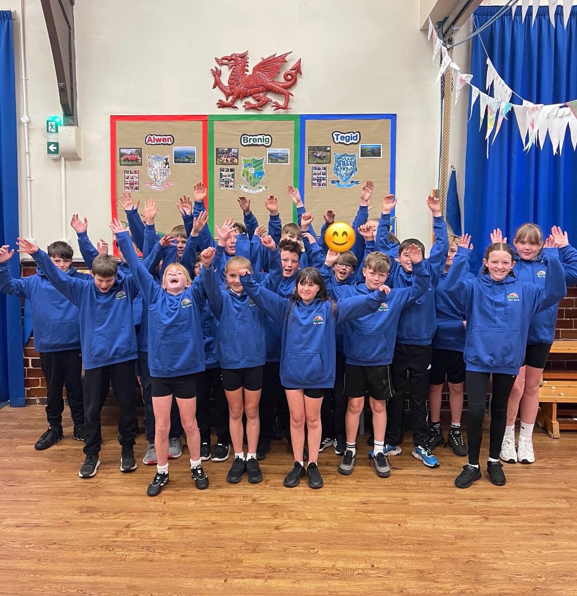 MissMHughes_'s tweet photo. Dosbarth Siabod received a very special delivery yesterday - their Year 6 leavers’ hoodies have arrived! 🎉 A huge thank you to Mrs Turner for organising everything and to The Craft Shack for making them. 💙 We are so pleased! 
@SychdynSchool https://t.co/rSuzK937pY