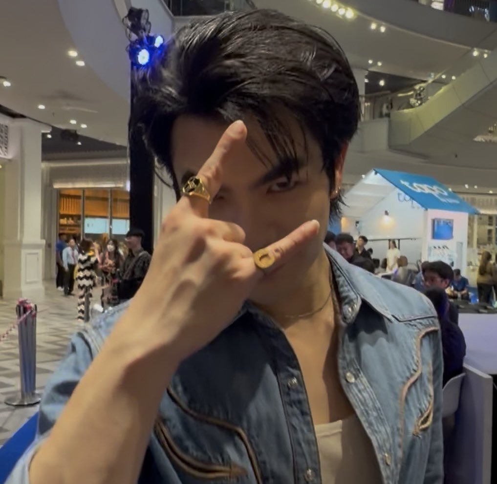 Evelyndragan tweet media