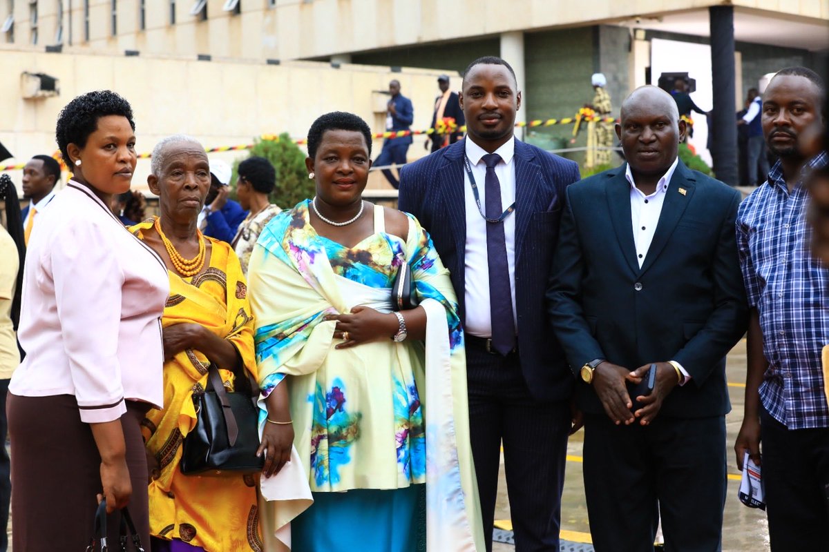 kansiimean32756's tweet photo. Dear Rwampara, I am exceedingly humbled for your love, support &amp; care. It means everything to me.
Blessed be the Lord we were officially sworn in today &amp; I was honored to be accompanied by my family.
I remain committed to representing you &amp; serving in the way you truly deserve. https://t.co/JPFbypxHav