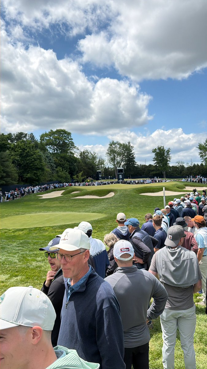 CagsObserver's tweet photo. Beautiful day here at Aronimink. Thinking I could play better than Bryson is today. #PGA https://t.co/BTvpdPV5Yn