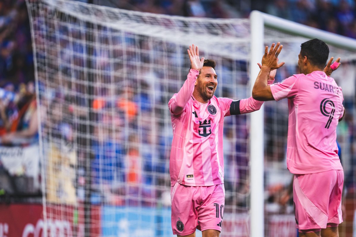 MessiExperience's tweet photo. Simplemente escandaloso. 🔥
Show de Leo Messi en el triunfo de @intermiamicf ante Cincinnati (3-5). ⚽️🐐

Cuando el límite parece alcanzado… él lo rompe otra vez. ✨

Una trayectoria que marca la historia del fútbol y que puedes vivir en primera persona en 📍The Messi Experience. Pronto anunciamos nuevos destinos. 😉

Simply unreal. 🔥
A masterclass from Leo Messi in @intermiamicf’s win over Cincinnati (5–3). ⚽️🐐

Just when it feels like he’s reached the limit… he breaks it again. ✨

A journey that continues to shape football history and one you can experience firsthand at 📍The Messi Experience.
New destinations coming soon. 😉

#TheMessiExperience