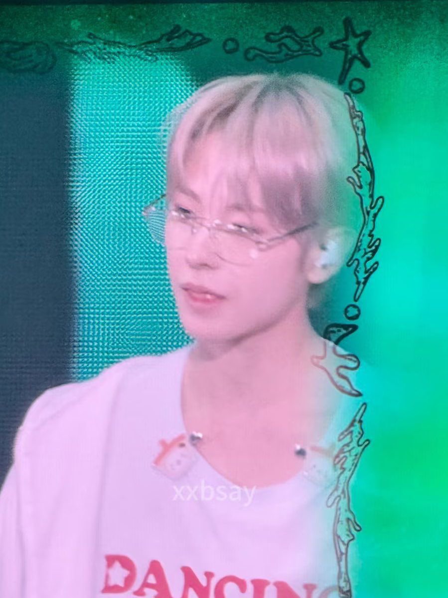 윳따 tweet media