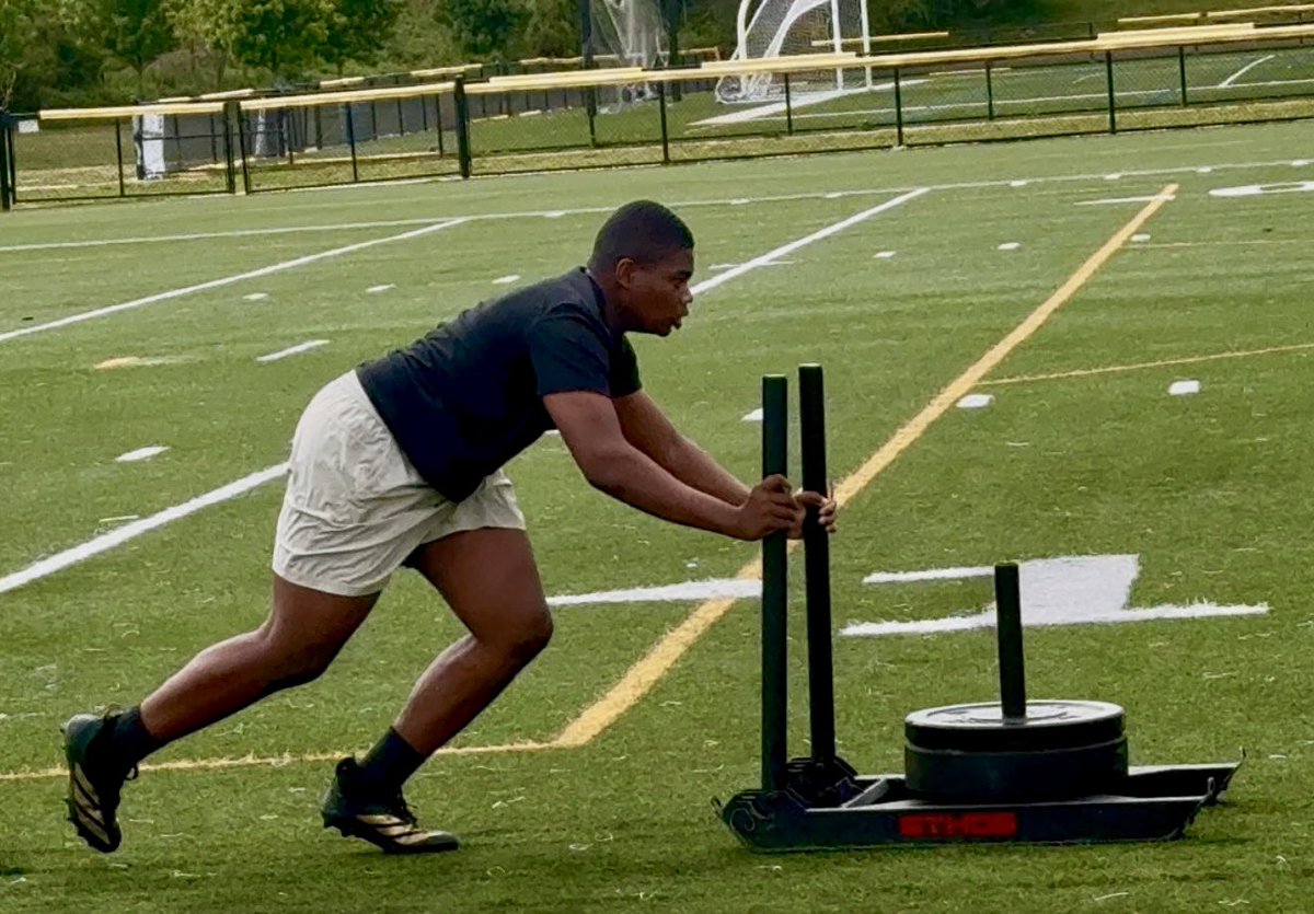 Ed_III_3D's tweet photo. Speed day. Counting the days. 🔰🔰 🏈 @SJRFB @SJRCoachAug  #classof2030 @youareathlete 
@NextUpProspect @AlPopsFootball @PrepRedzoneNJ
@PrepRedzoneNext @Rivals
@RivalsCamp @247recruiting @recruitingArena @RivalsHS
@BHoward_11 @fbu @CoachDuzzPittFB @Coach_Broom @CoachSHuggins @FranBrownCuse 
@UANextFootball
@PlayBookAthlete
@GregSmithRivals @JoeMento