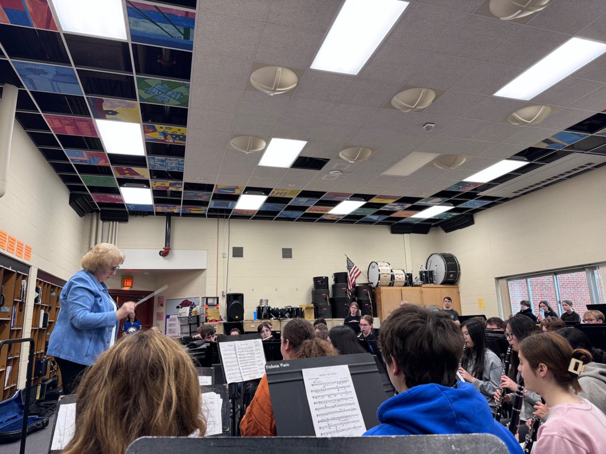 FCSD_Music's tweet photo. Many thanks to Mrs. Ihasz, legendary local High School Band Director and Fredonia resident, for coming in to work with our Symphonic Band as they prepare for their Spring Concert and NYSSMA Major Organization Evaluation next week. https://t.co/MgIuvGolZF