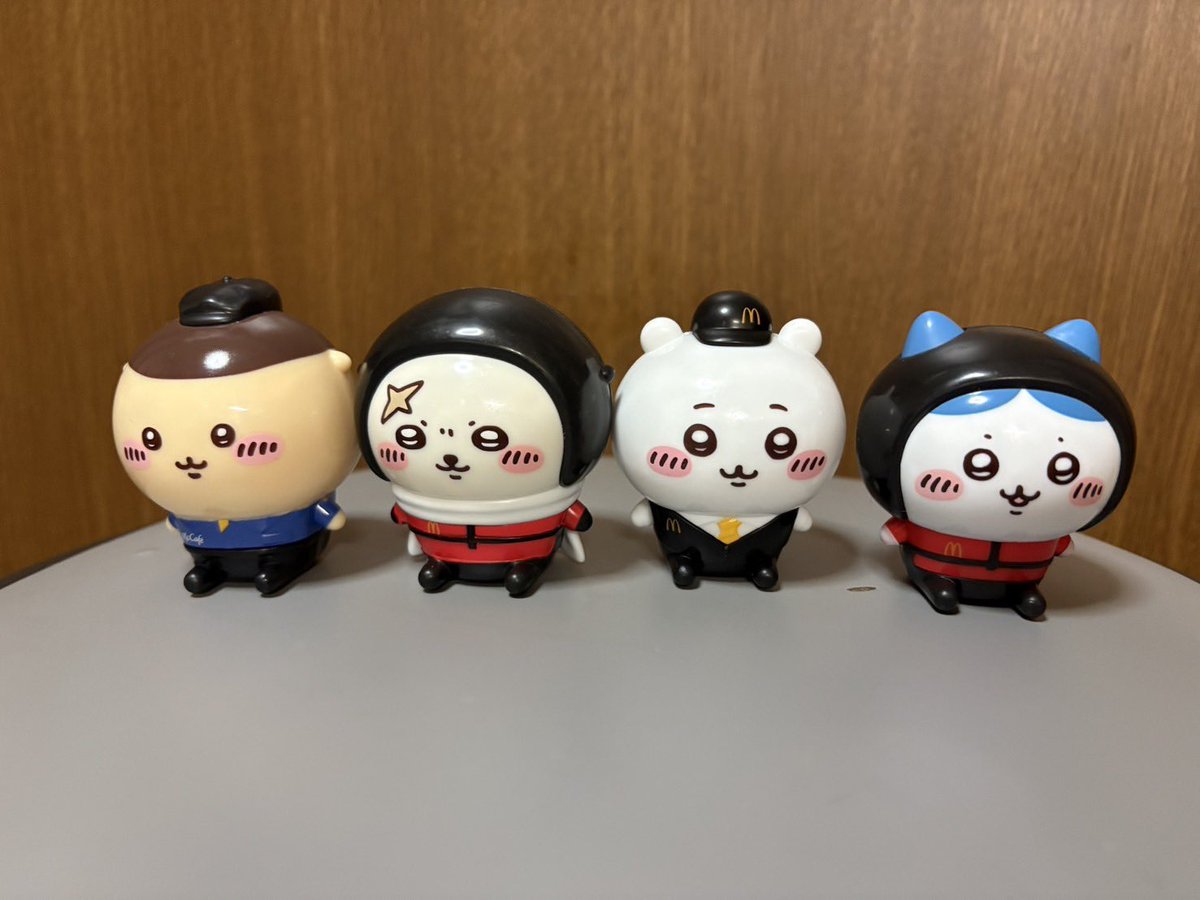 Shion44404's tweet photo. 6時オープンちいかわガチ勢 https://t.co/lG1qJ4CNcg