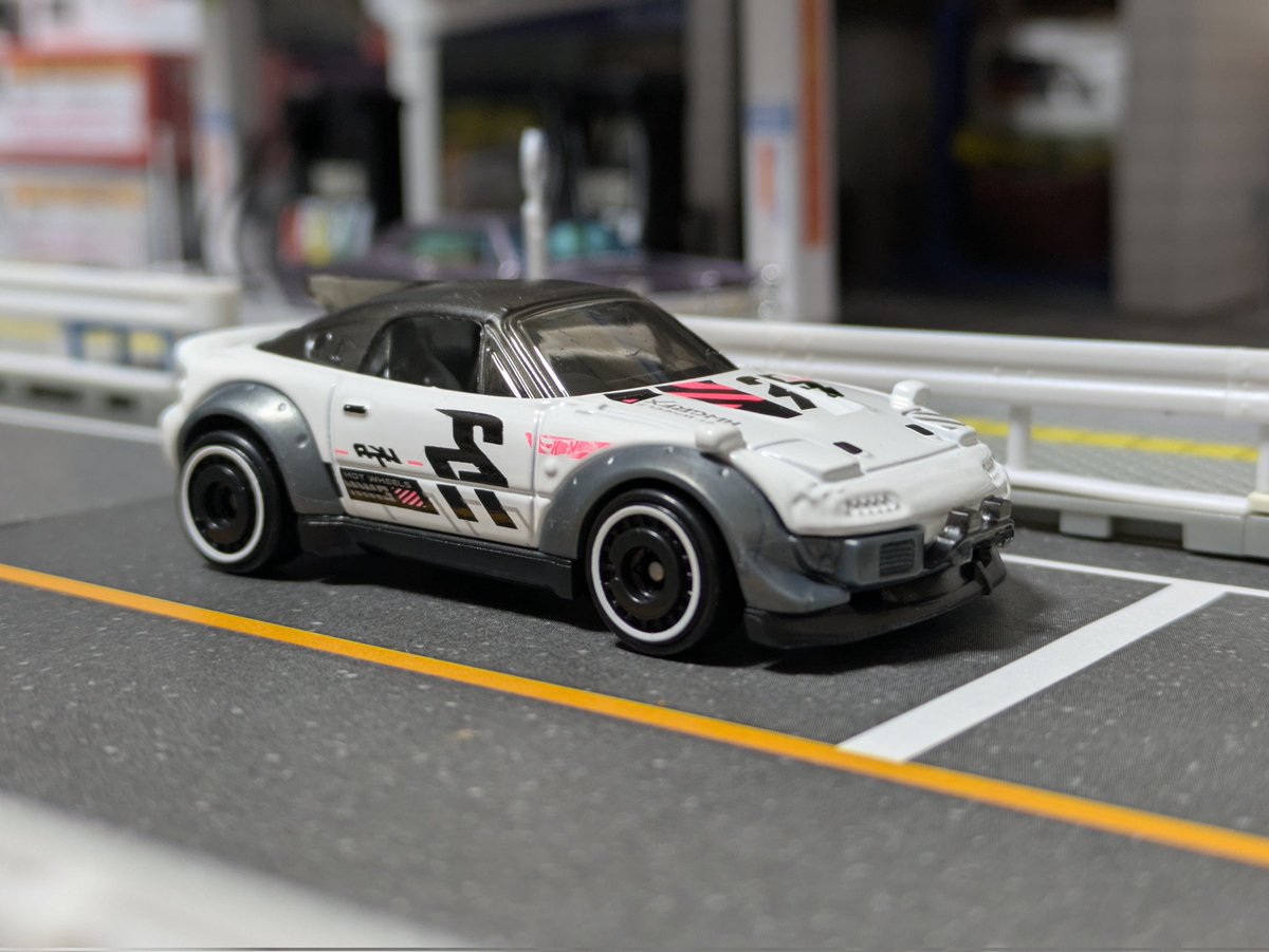 highmacs's tweet photo. MAZDA MX-5 MIATA
3色目のキメラです。相変わらずサイバーチックですね。最近のTofu WorksさんはMR-SのCカーカウル製作プロジェクトと並行して昔乗っていたS13シルビアの再現プロジェクトを行なっているようです。動画の作業音のASMRは意外と心地よいです。
#ホットウィール https://t.co/zek9CgEyAo
