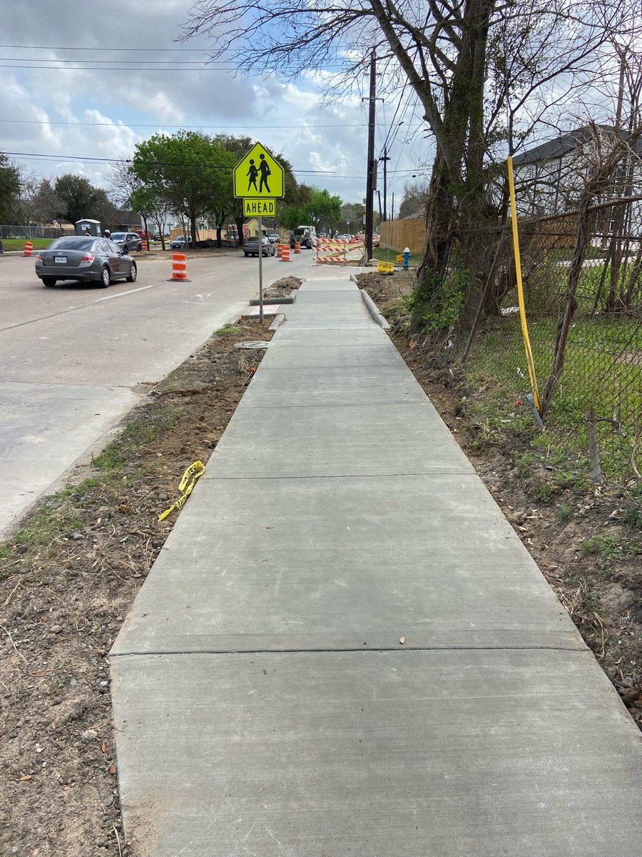 QRecycling_'s tweet photo. Scott Street looking better every day 🚧

QRCS completed bike lane, sidewalk, and bus shelter improvements supporting METRO corridor upgrades.
Building safer, more connected streets for Houston.
#QRCS #MetroHouston #BikeLanes #Sidewalks #HoustonConstruction https://t.co/4i49vnNLUb