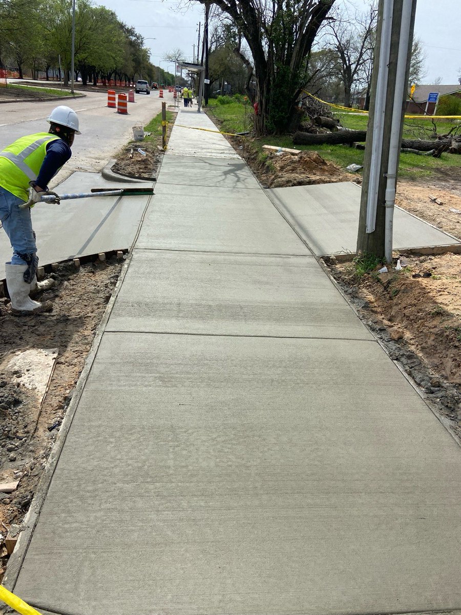 QRecycling_'s tweet photo. Scott Street looking better every day 🚧

QRCS completed bike lane, sidewalk, and bus shelter improvements supporting METRO corridor upgrades.
Building safer, more connected streets for Houston.
#QRCS #MetroHouston #BikeLanes #Sidewalks #HoustonConstruction https://t.co/4i49vnNLUb