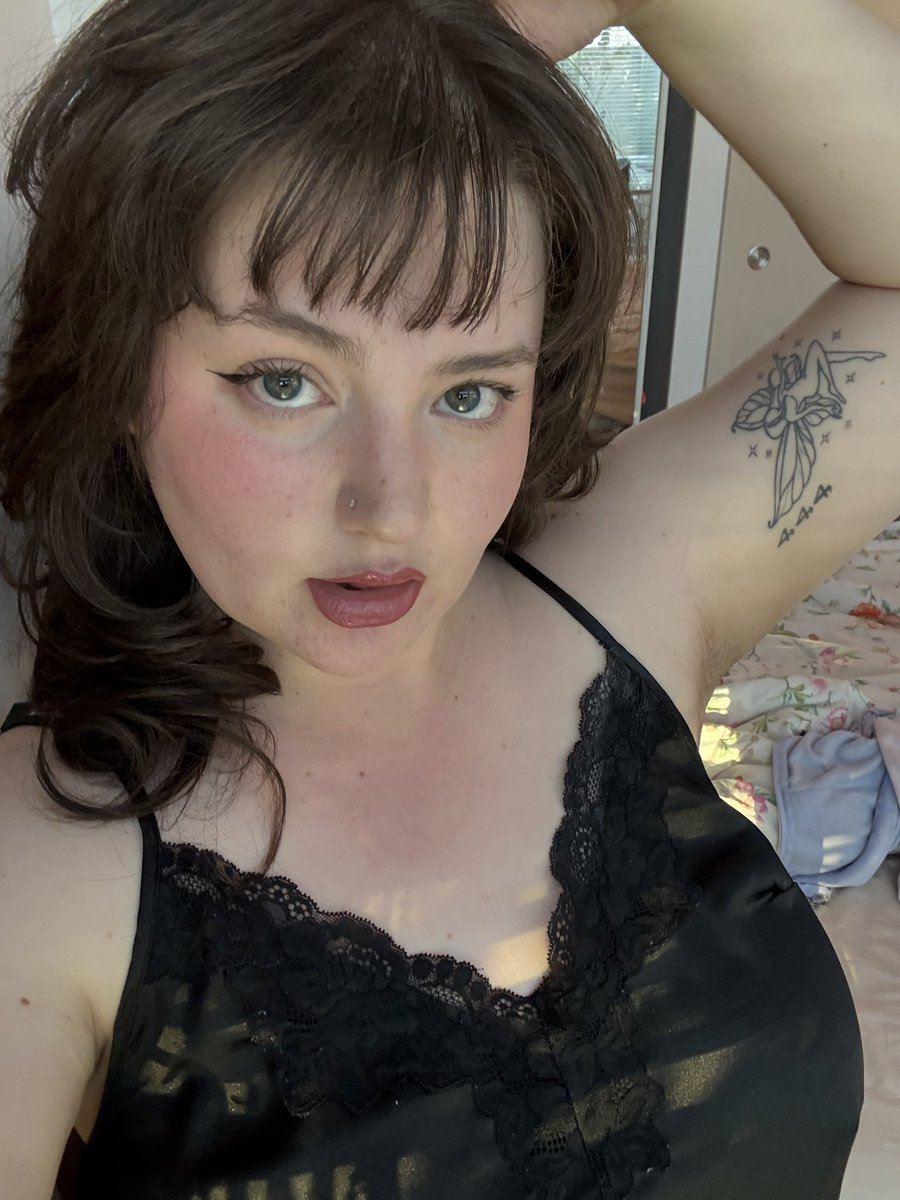 virtualcherub's tweet photo. last summer was so so good 2 me. i am praying that this summer is just as kind ♡ https://t.co/wiXCz60s23