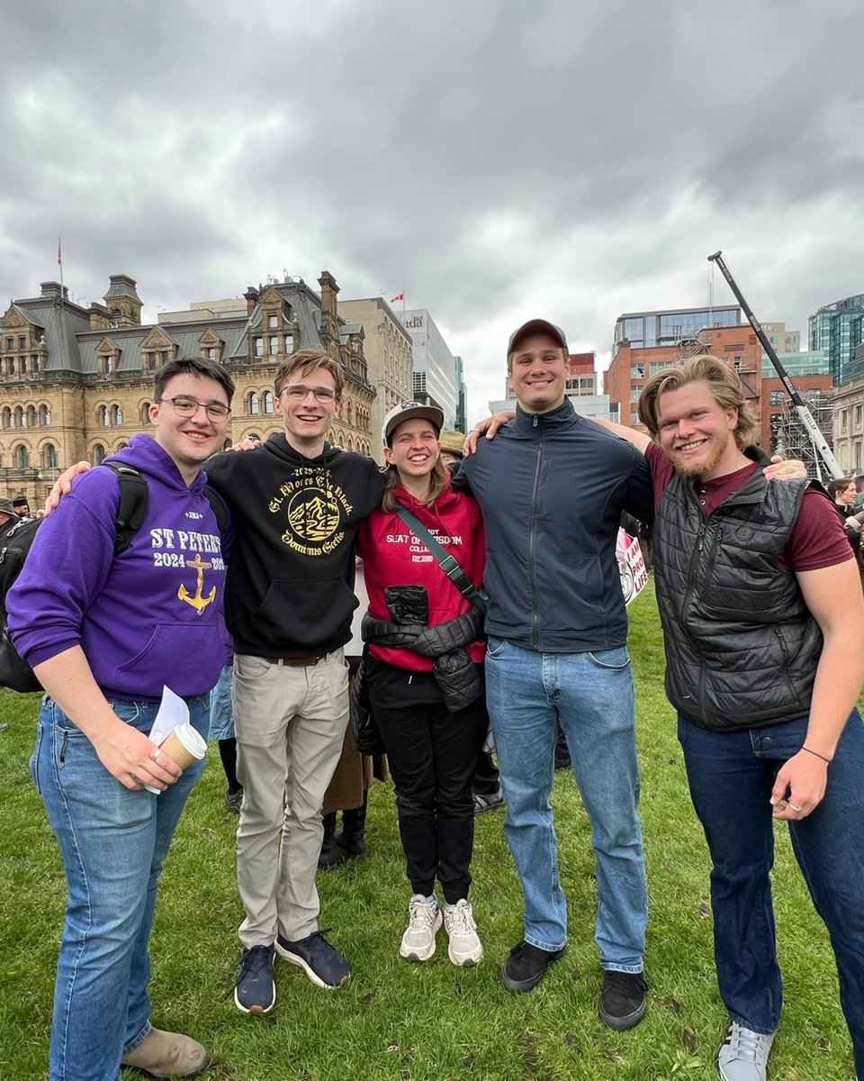 OLSWCanada's tweet photo. Thank you to all of the students, alumni, staff, faculty, and friends of the College that joined us at the National March for Life in Ottawa.

Today we marched together in support of the dignity of every human life alongside the multitude of participants from all around the country.

#SeatOfWisdomCollege #MarchForLife #ProLife