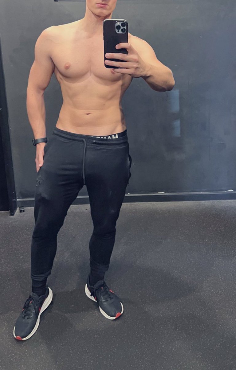 MuscleAlphaNoah's tweet photo. I'm going to destroy what little ego and self-esteem you have left ￼😈 https://t.co/JR06PDTkG1
