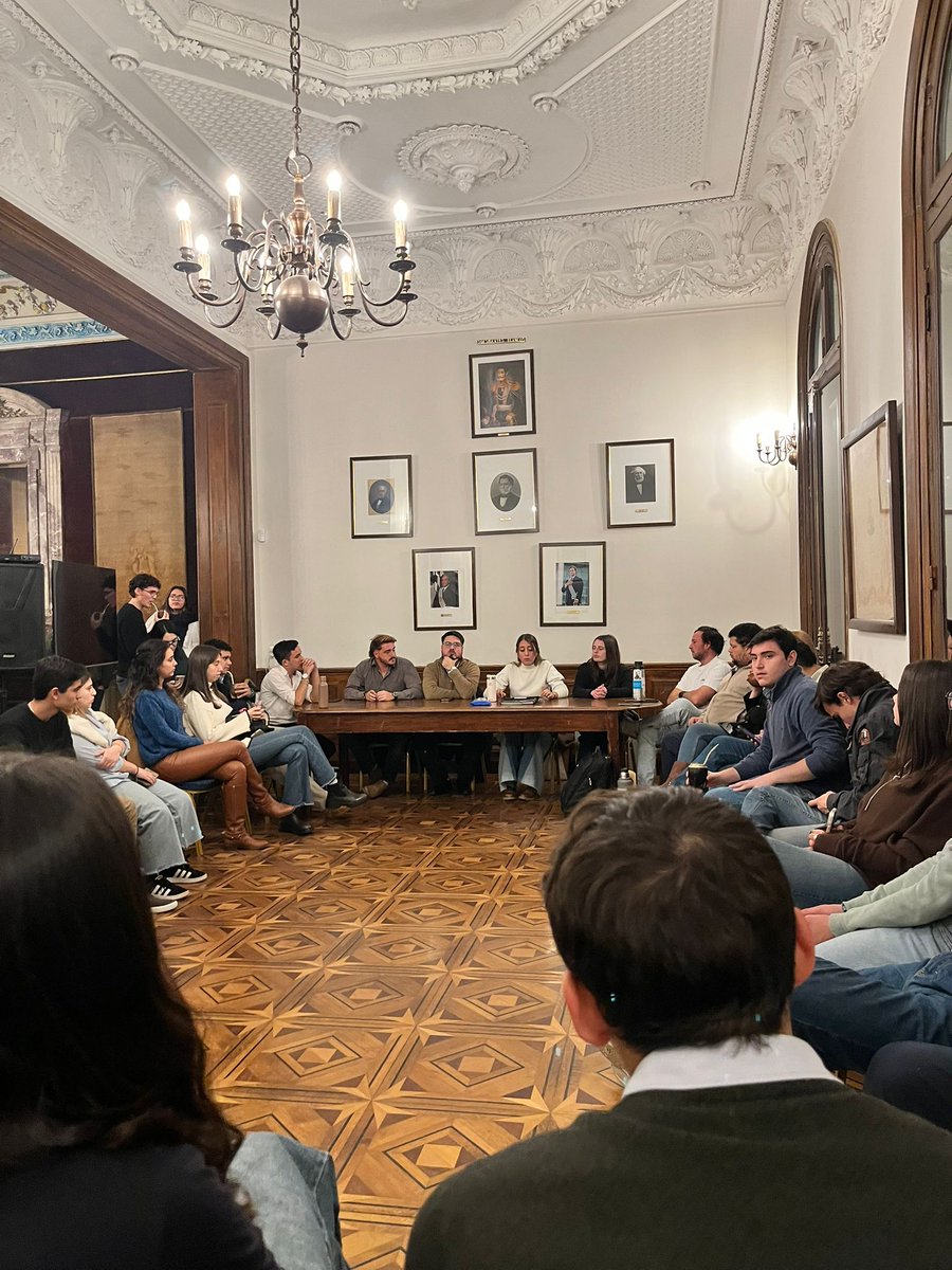 AguilaBlanca40_'s tweet photo. En la noche de ayer asistimos a la reunión de CDJ. ¡Nuestra agrupación dice presente! https://t.co/lxWwtttpW0