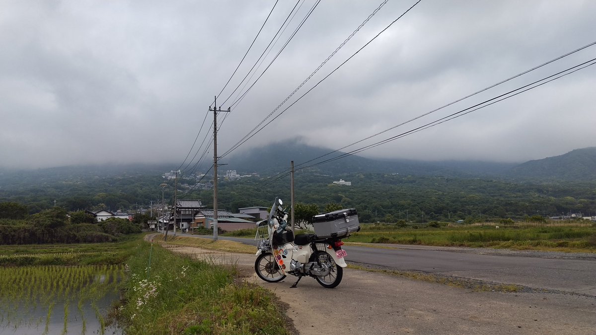 maco_cub's tweet photo. おはようございます
まず、山に登り🛵
それから山を登ります👣
#スーパーカブ https://t.co/IoBf824l9O