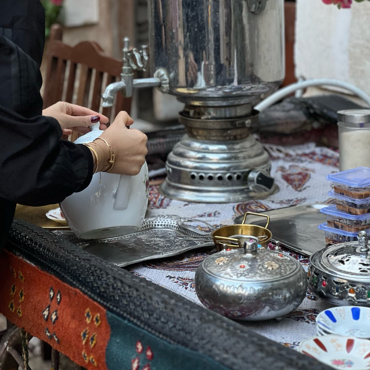 rahilebrahimii's tweet photo. دلم برای قدم زدن توی کوچه‌های بافت قدیم تنگ شده 🫠 https://t.co/wPBKSsbbGh
