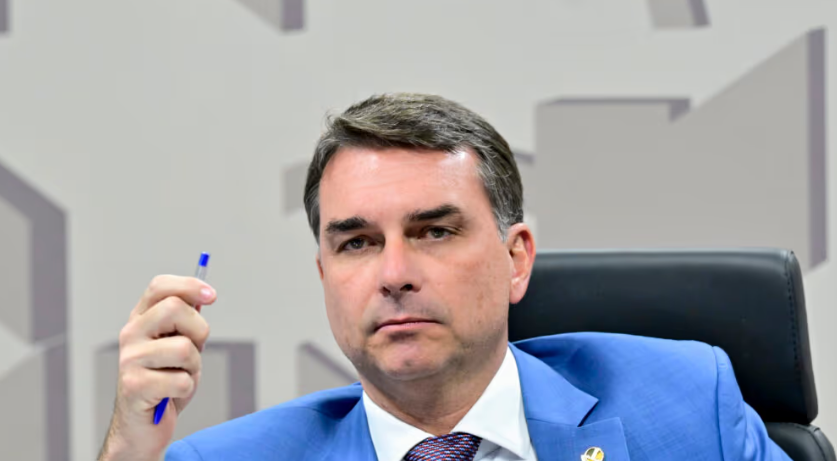 o_antagonista's tweet photo. Flávio diz que ocultou relação com Vorcaro por contrato de confidencialidade
https://t.co/7n5XJJfC2e. https://t.co/Vn8NYPq5ky