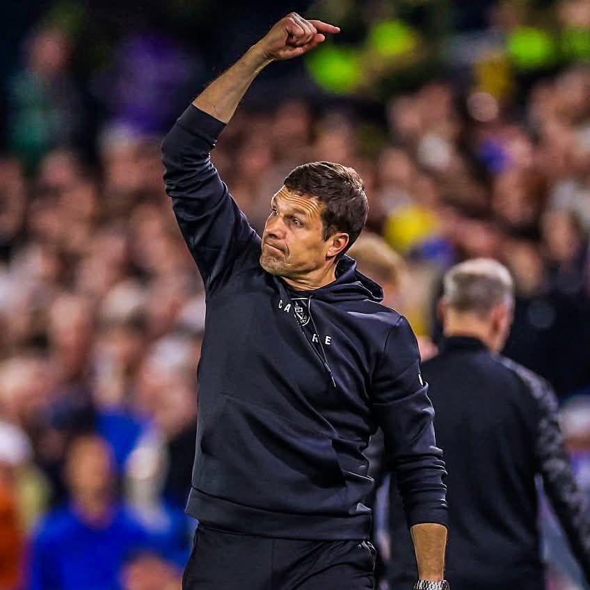 RitchieSaif's tweet photo. Some news 📰: Mike Jackson doesn't want to take the Burnley fc job permanently. 

The press said to Jackson: Are you interested in being the Burnley head coach or not?

Jackson simple replied "No."

#UTC #Burnleyfc    #Twitterclarets https://t.co/DHrxKH8Rrf