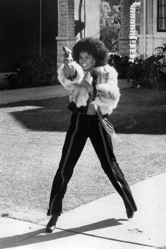 HansomRansom4's tweet photo. Happy birthday Tamara Dobson AKA Cleopatra Jones 1973. #tamaradobson #actress #model #cleopatrajones #cleopatrajonesandthecasinoofgold #chainedheat #comebackcharlestonblue https://t.co/2Q378qt5gz