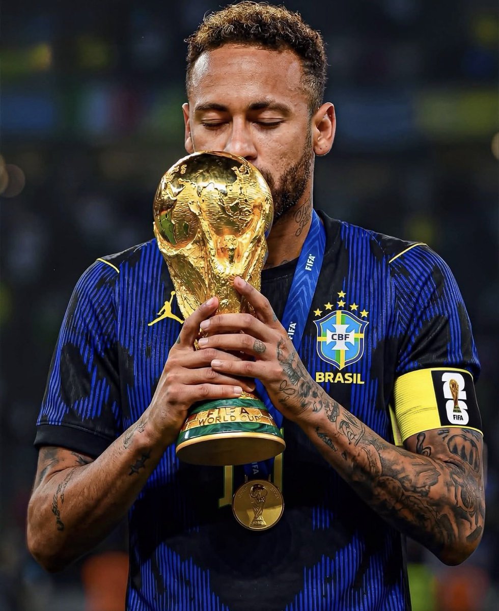 futtmais's tweet photo. ATENÇÃO! ⚠️

Todas as bolsas de apostas no mundo mudaram de ontem para hoje suas projeções. 

A indicação REAL hoje, indica que Neymar voltará a Seleção Brasileira após 3 anos e vai jogar a Copa do Mundo. https://t.co/qpgTChuLGM