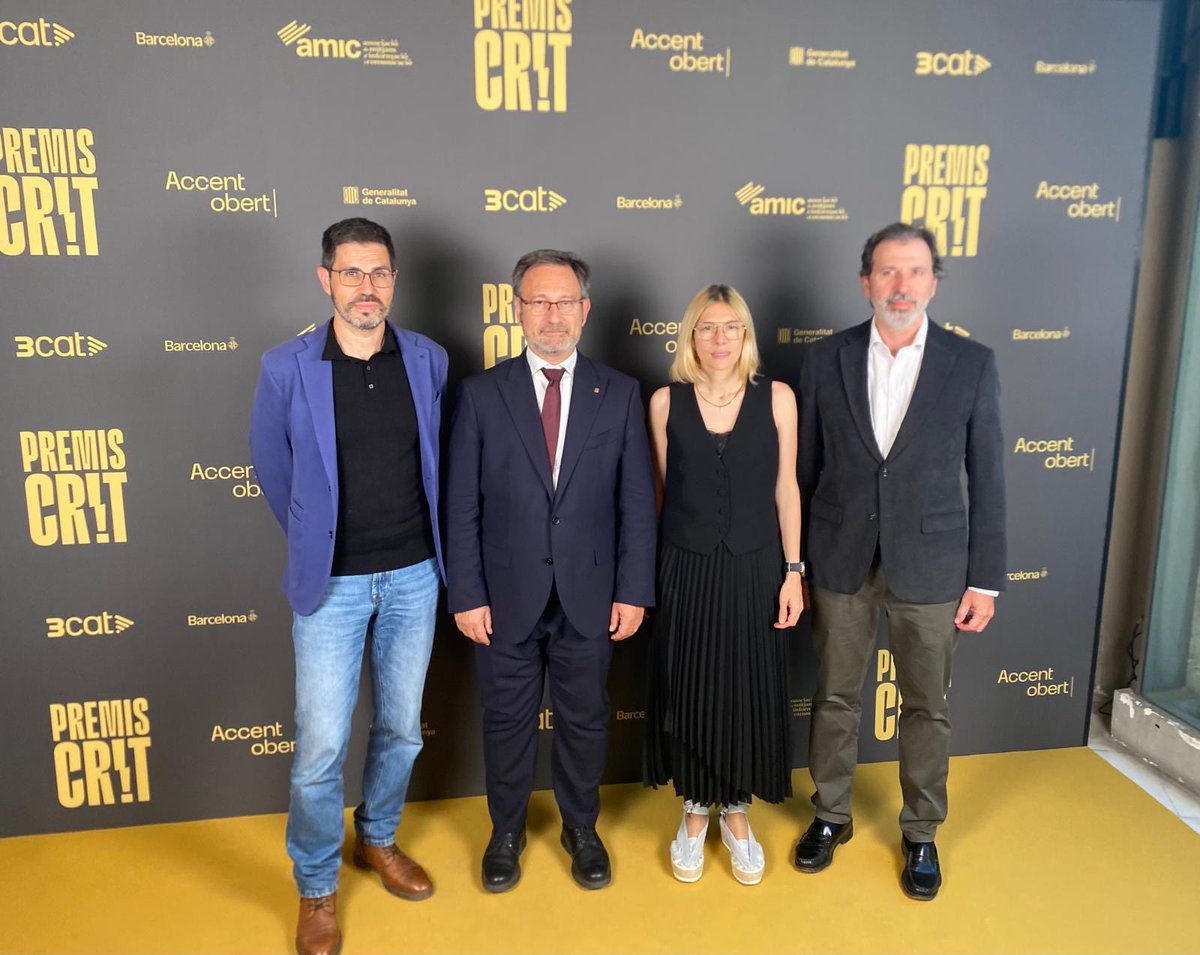torrentsramon's tweet photo. Avui hem gaudit de la gala dels #premiscrit . La gran cita dels creadors de continguts en català coorganitzada per @amicmedia @accentobert_ i @som3cat
Enorme lliçó d’un jovent desacomplexat i enderiat a construir país a través de continguts de qualitat en l’entorn digital https://t.co/cHXokY8CtG
