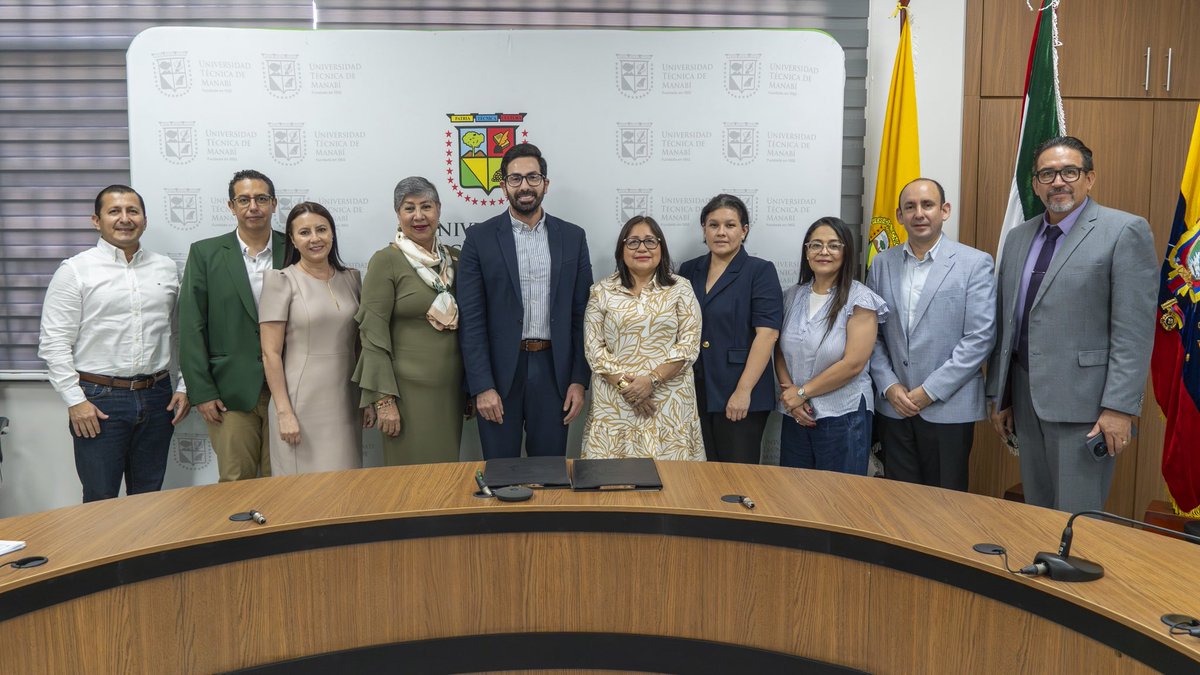 UTMManabi's tweet photo. 🤝 Continuamos fortaleciendo alianzas estratégicas para impulsar la formación académica, la investigación y la vinculación con la sociedad. https://t.co/cXkfosQh3b