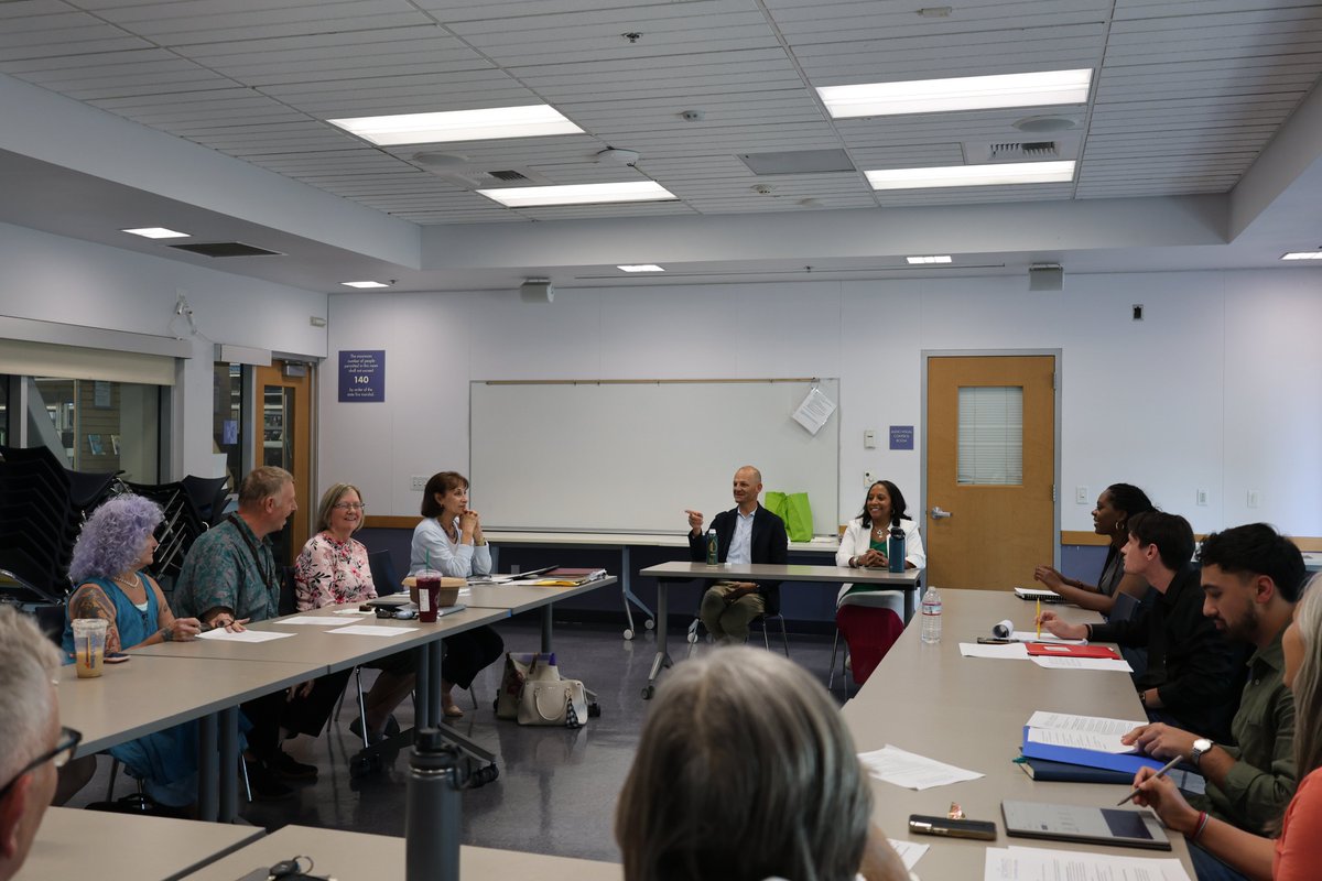 MayorMcCarty's tweet photo. Last night, City Manager Maraskeshia Smith and I joined the North Natomas Community Coalition for a town hall.

With all the development and major projects coming to Natomas, it was great to hear community feedback firsthand! https://t.co/OmaoHdONih