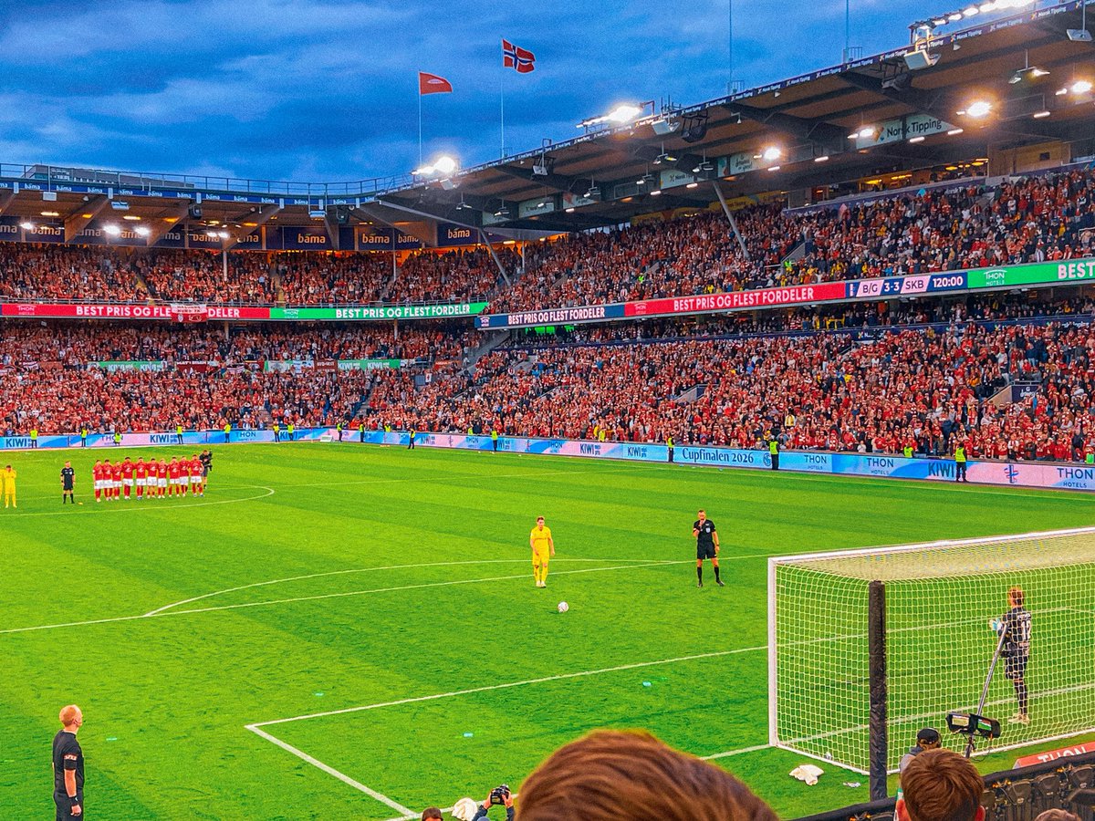 Rudisign's tweet photo. Still buzzing. Kudos til Brann-supporterne som bidro til å lage en uforglemmelig atmosfære på en norsk fotballstadion. https://t.co/e6ZrMzy1eY