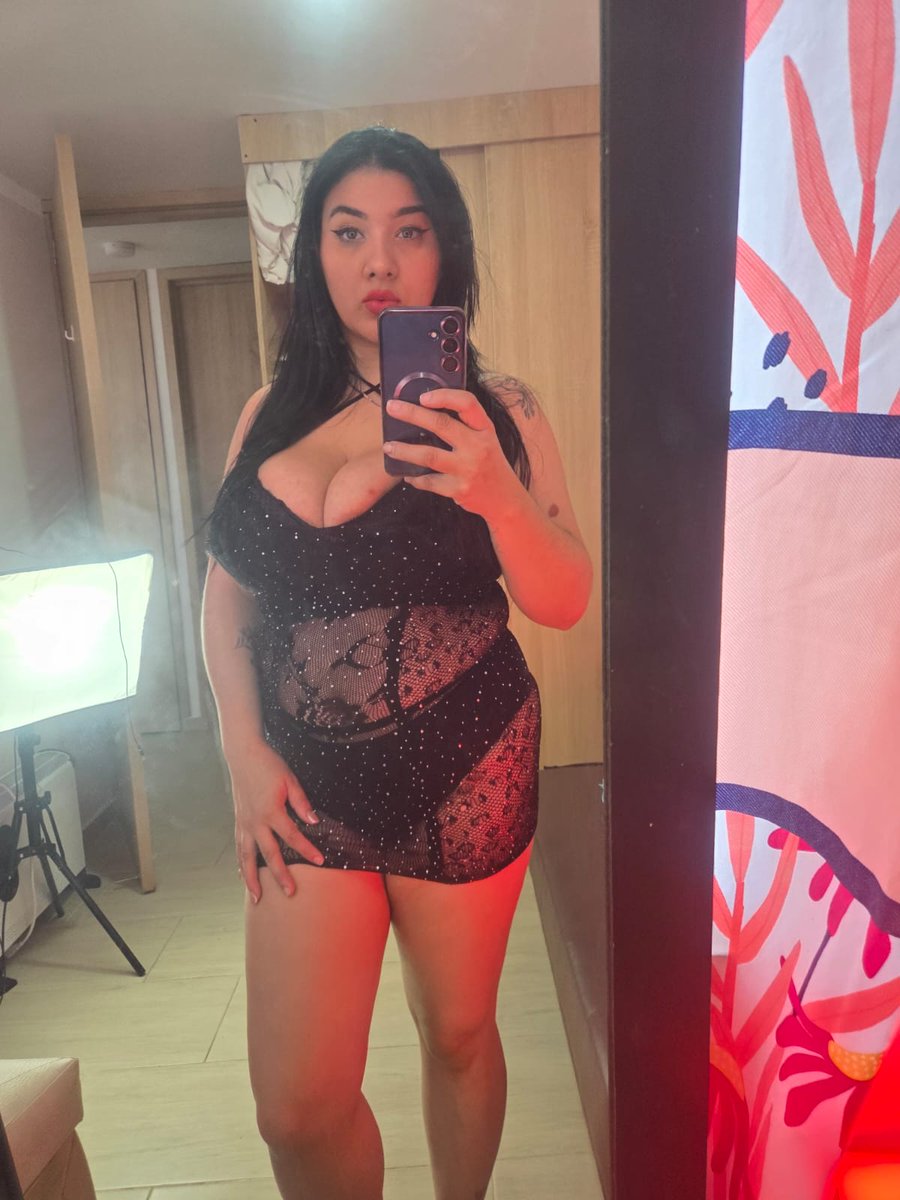 Rosebigboobs2026 tweet media