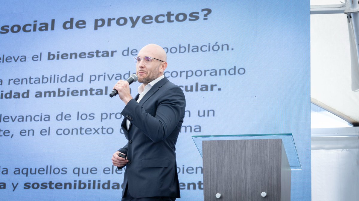 Superfinanciera tweet media